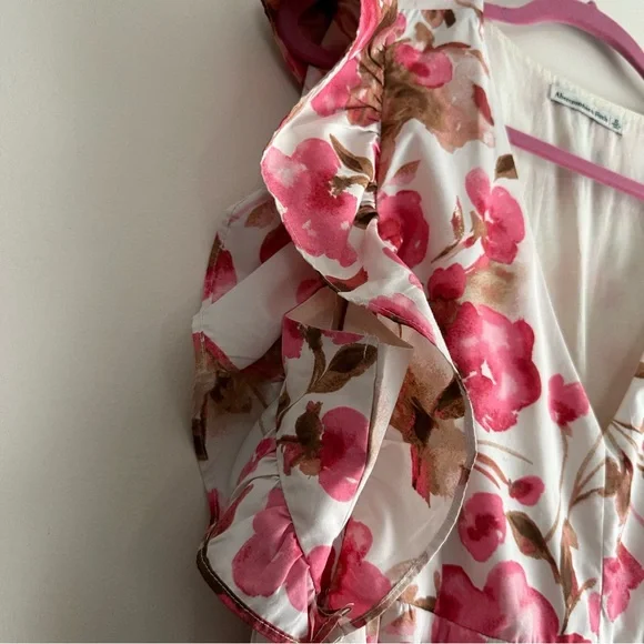 A&F • Flutter Sleeve Tiered Lined Mini Dress Pink Floral - Picture 3 of 9